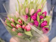 Достоинства услуги по доставке цветов