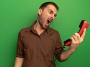 Почему вы слышите свой голос при разговоре по телефону