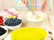 Творожный крем со сливками и сахарной пудрой