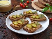 Бутерброды со шпротами и огурцом: рецепт с чесноком и майонезом