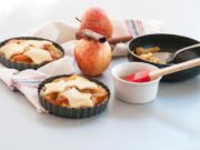 Шарлотка с яблоками: классический рецепт в духовке