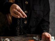 Фрикадельки с подливкой на сковороде: пошаговый рецепт с томатной пастой