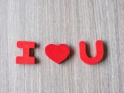 Заменить «Я тебя люблю»