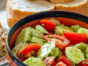 Острый салат из зеленых помидор на зиму