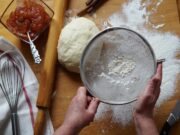 Вкусное тесто для пирогов в духовке с сухими дрожжами