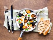 Мидии в духовке с сыром в ракушке