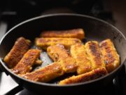 Вкусные гренки из батона на сковороде