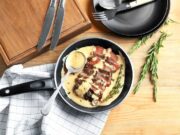 Говяжья печень со сметаной и луком: пошаговый рецепт