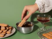 Тирамису без выпечки: рецепт с печеньем савоярди