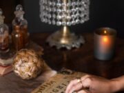 Гадание: что он предпримет относительно меня