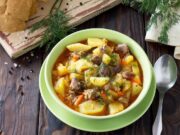 Говяжий суп с макаронами и картошкой