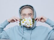 Белый платок на голове во сне: толкование