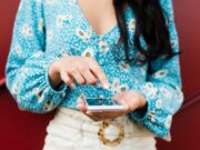 Поиск профилей на Авито по номеру телефона