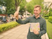 Как передвигаться по улице в Google Maps