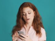 Как поднять настроение девушке по переписке