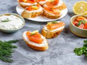Закуски с красной рыбой и творожным сыром