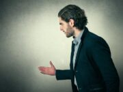 Заголовок: «Как заставить мужчину думать о тебе и скучать на расстоянии»