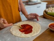 Приготовление вкусной пиццы дома в духовке: пошаговый рецепт