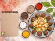 Тефтели по-садиковски с подливкой: рецепт