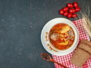 Пошаговый рецепт супа с фрикадельками из фарша, рисом и картофелем