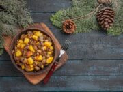 Рецепты в горшочках: мясо, картошка и грибы в духовке