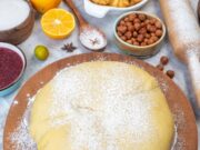 Дрожжевые булочки с творогом: рецепт