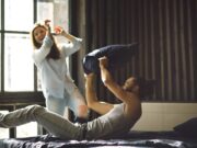 Танцевать во сне с мужчиной: толкование