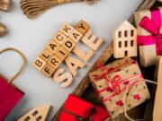 Поздравляю с покупкой квартиры