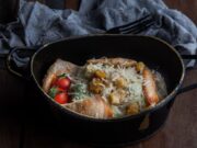 Тушеная капуста с мясом в сковороде