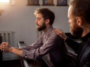 Сны об умерших знакомых мужчинах: толкование