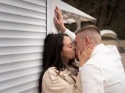 Поцелуй с женатым мужчиной во сне: толкование