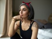 Татуировка розы у девушки: значение и символ