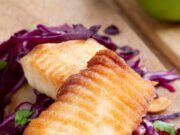 Рыба в духовке с овощами и сыром