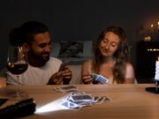 Онлайн гадание на мужчину: как это работает?