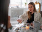 Влюбленные Таро: значение в работе и финансах