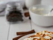 Рецепт кучерявого пинчера со сметаной и сгущенкой