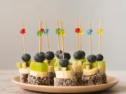 Красивые канапе на шпажках для праздничного стола