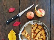 Пышная шарлотка с яблоками в духовке