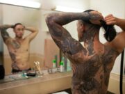 Мужские тату на плече со смыслом: популярные идеи