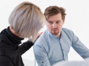 Как заставить человека связаться с вами