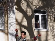 Сны об убегании от бандитов: толкование и значение