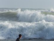 Волны во сне: к чему снятся большие волны на море