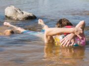 Купание в грязной воде во сне: толкование