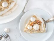 Сметанный торт без выпечки с печеньем