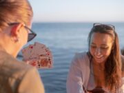 Значение карты Двойка Жезлов в Таро: да или нет