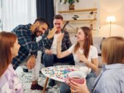 Игры для троих в гостях