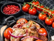 Свинина с овощами в духовке