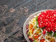 Праздничный салат за минуты: вкусно и быстро