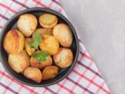 Картошка в духовке: праздничный рецепт