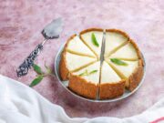 Пирог из печенья и сметаны без выпечки